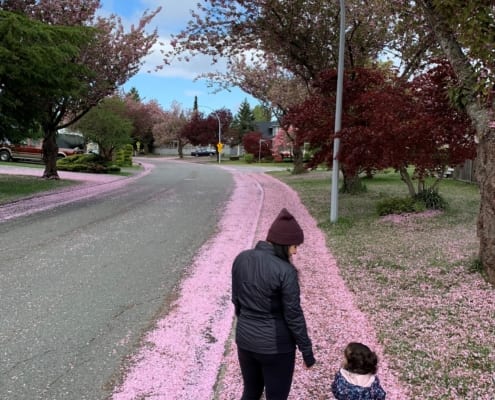 Kid walk with mother